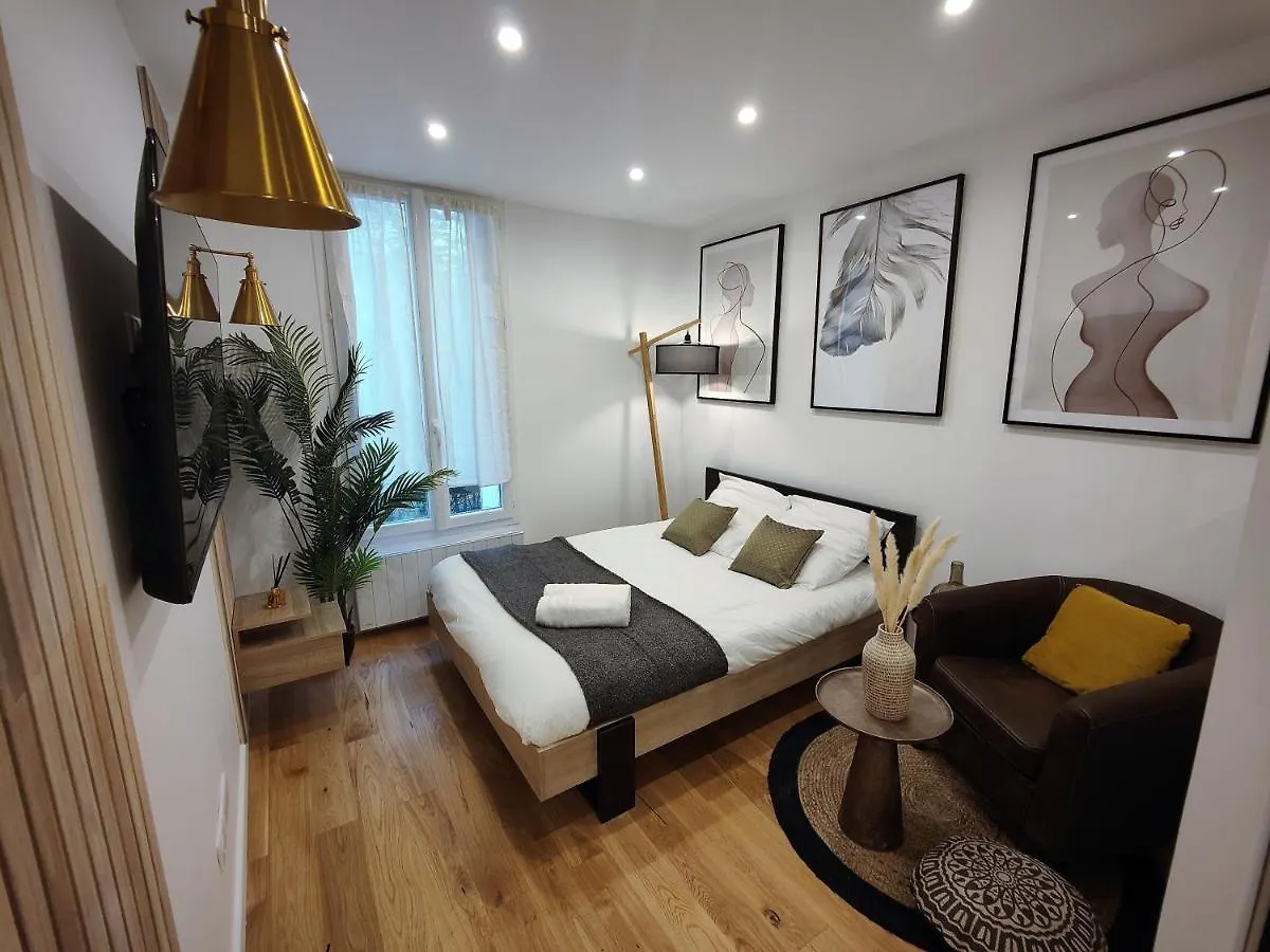 Elegant Studio Paris - Montmartre Apartment 0*,  France