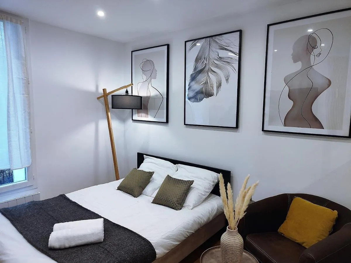 Elegant Studio Paris - Montmartre Apartment 0*,